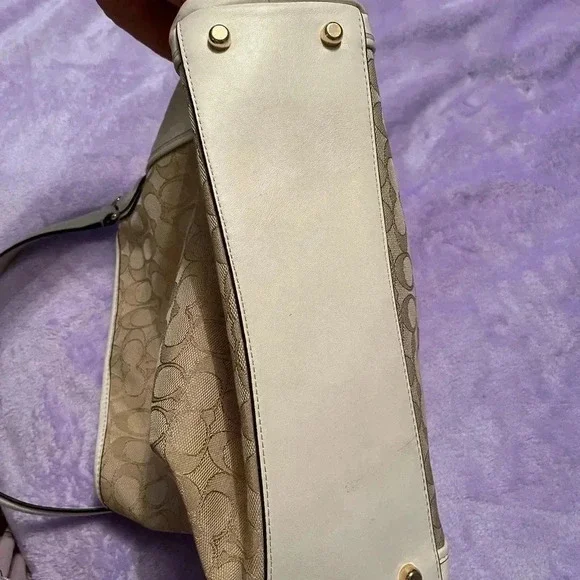 Coach bag(rare) - Picture 9 of 15